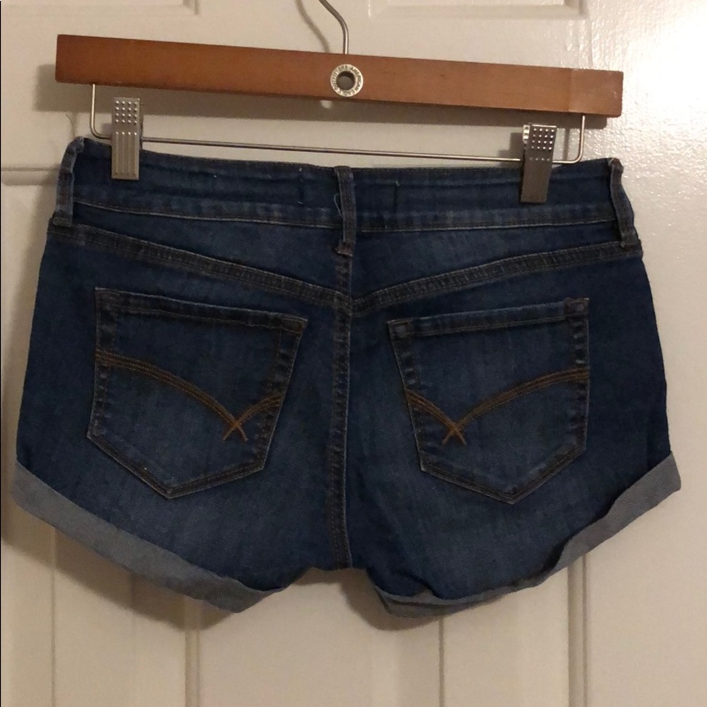 Shorts - Picture 2 of 3